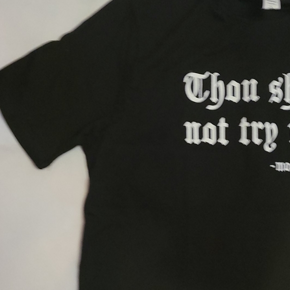 BRAND NEW #NEVERWORN Black & White Unisex TShirt - Picture 3 of 5